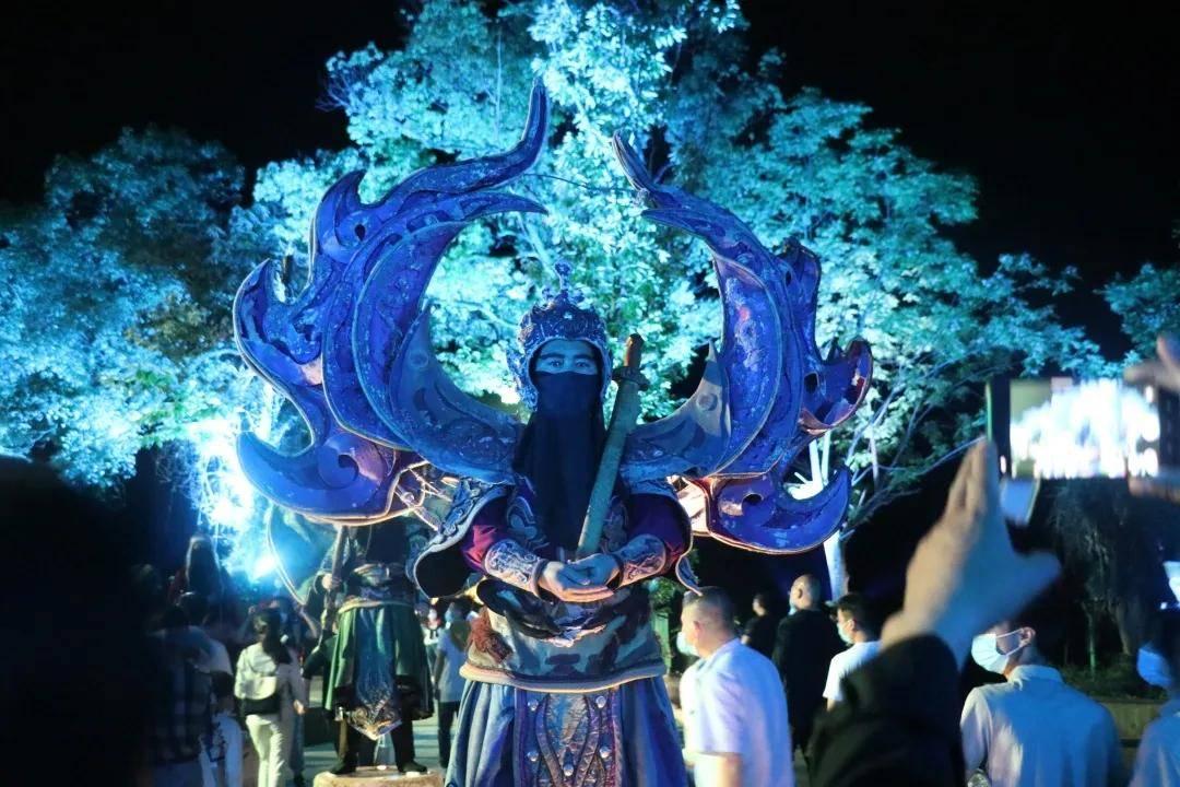 三色变形小怪